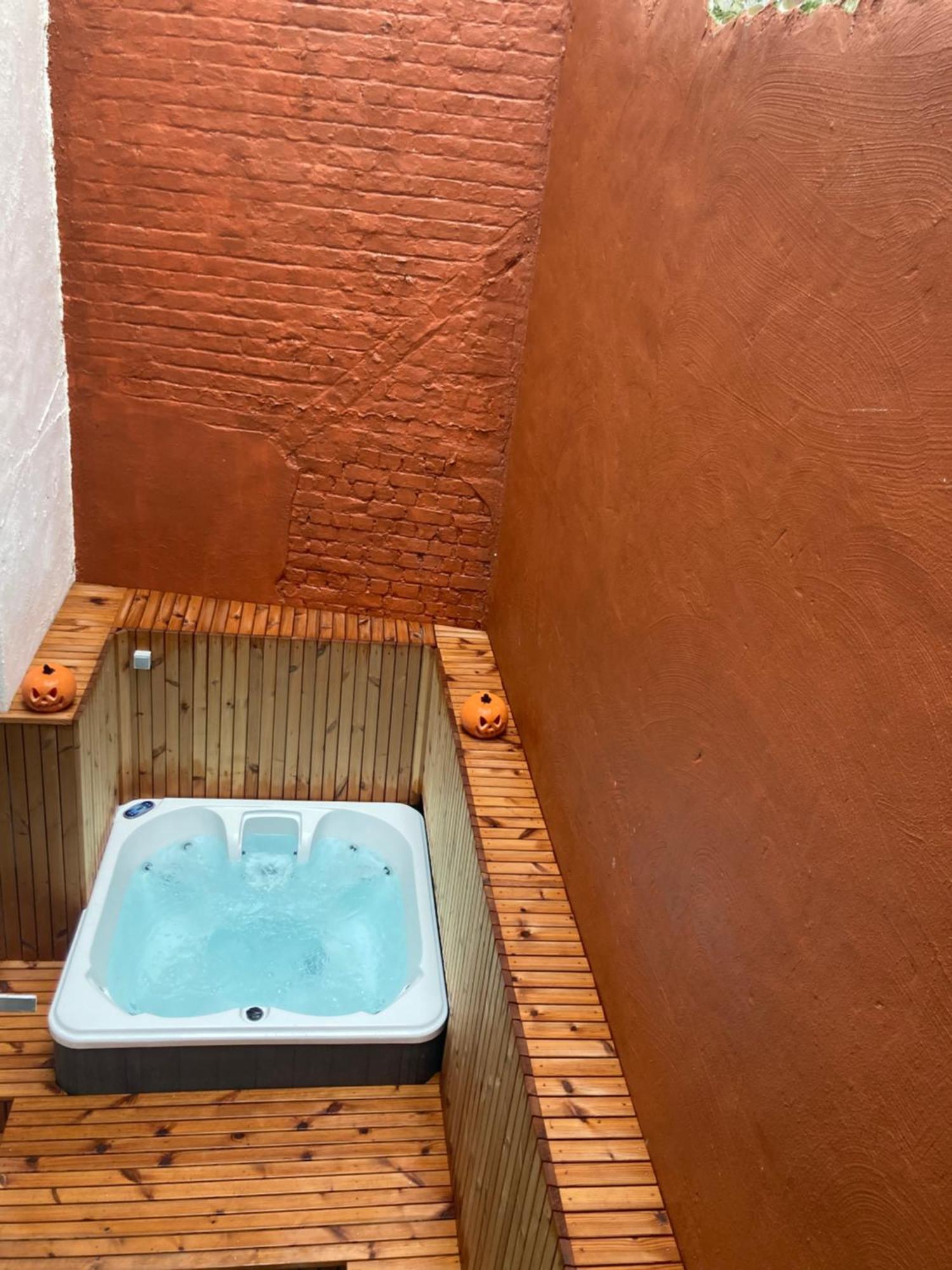 Maison Martha - Sauna En Jacuzzi - 12 Personen Oostende Ngoại thất bức ảnh